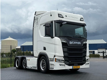 Тягач SCANIA R 520