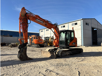Гусеничный экскаватор DOOSAN DX140