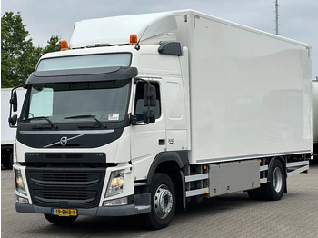 Грузовик с закрытым кузовом VOLVO FM 330