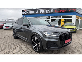 Внедорожник AUDI