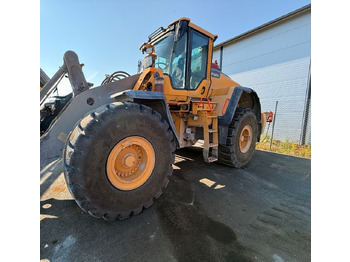 Колёсный погрузчик VOLVO L180H