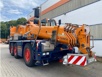 Вседорожный кран DEMAG