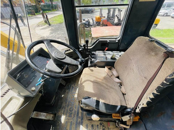 Колёсный погрузчик Komatsu WA320: фото 4