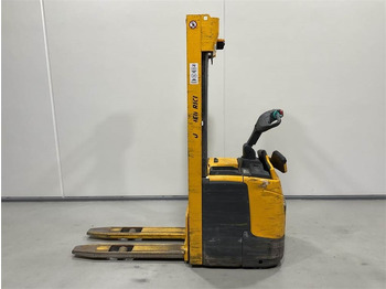 Штабелер Jungheinrich ERC 214: фото 3 Штабелер Jungheinrich ERC 214: фото 3