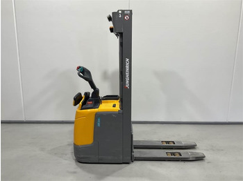 Штабелер JUNGHEINRICH