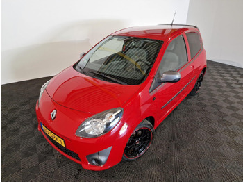 Легковой автомобиль RENAULT