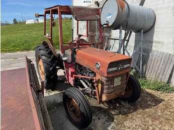 Трактор MASSEY FERGUSON 1000 series