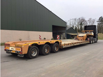 : фото в шапке страницы