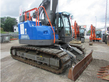 Гусеничный экскаватор Volvo EC 235 EL Kettenbagger 132.000 EUR / AC: фото 2