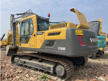 Гусеничный экскаватор VOLVO EC200