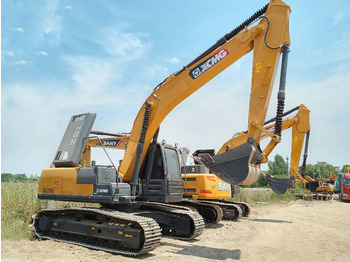 Гусеничный экскаватор XCMG XE215DA