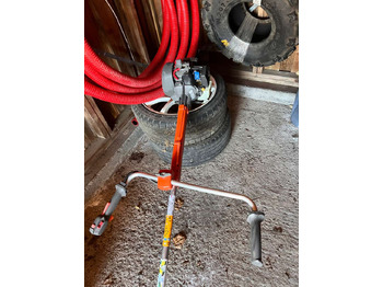 : фото в шапке страницы