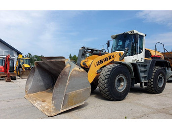 Колёсный погрузчик LIEBHERR L 580