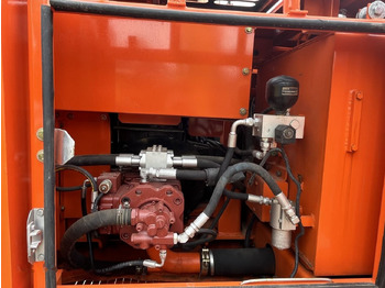Гусеничный экскаватор Doosan DH150LC-7: фото 2