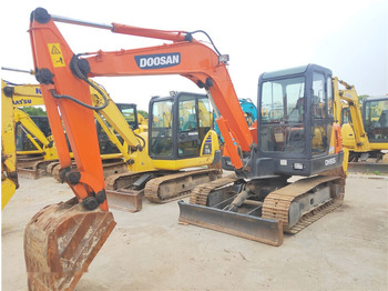 Мини-экскаватор DOOSAN DH55-V