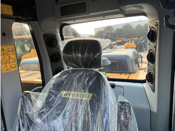 Новый Гусеничный экскаватор HYUNDAI HX220HD: фото 3