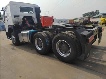 Тягач SINOTRUK