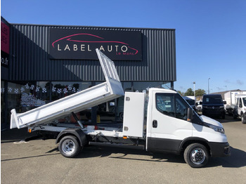 Малотоннажный самосвал IVECO Daily 35c16
