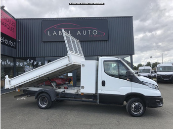 Малотоннажный самосвал IVECO Daily 35c16