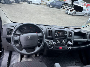 Малотоннажный бортовой грузовик Peugeot Boxer PEUGEOT 3T5 PLATEAU 4M20 2.2 HDI 140 CH PREMIUM: фото 3