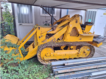 Гусеничный погрузчик MASSEY FERGUSON