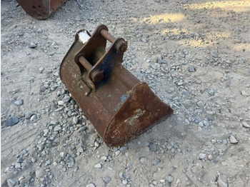 Ковш для экскаватора Godet de terrassement - axe 35 mm: фото 4 Ковш для экскаватора Godet de terrassement - axe 35 mm: фото 4