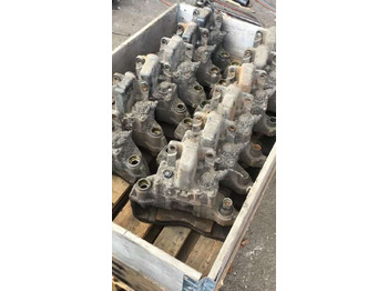 : фото в шапке страницы