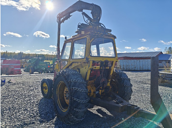 Трактор MASSEY FERGUSON 50R Kärppä - Metsätraktoripaketti: фото 4