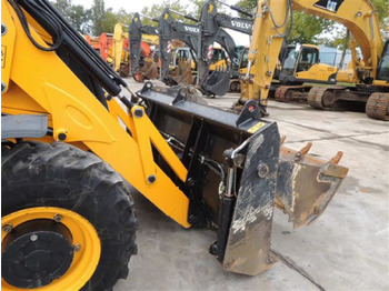 JCB 3CX в лизинг JCB 3CX: фото 3
