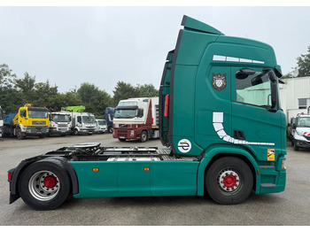 Тягач Scania R450: фото 5