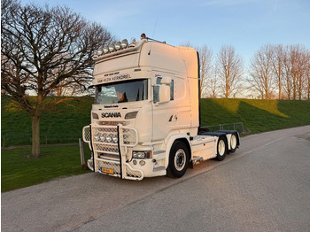 Тягач SCANIA R 520