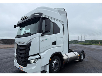 Тягач IVECO S-WAY