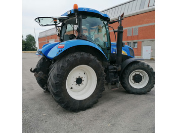 Трактор NEW HOLLAND