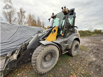 Колёсный погрузчик