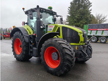 Трактор CLAAS Axion 920