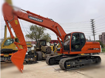 Гусеничный экскаватор DOOSAN DX225 LC: фото 2