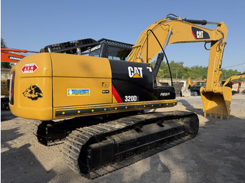 Гусеничный экскаватор CATERPILLAR 320D