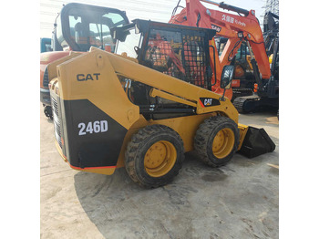 Мини-погрузчик с бортовым поворотом CATERPILLAR 226B