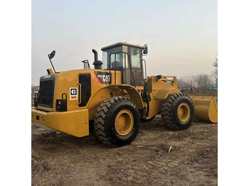 : фото в шапке страницы