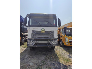 Самосвал SINOTRUK HOWO