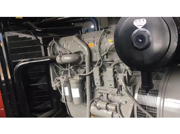 Двигатель CATERPILLAR