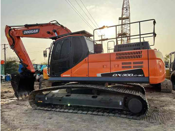 Used Excavator Doosan DX300 Excavators Mini Equipment Earth Moving Machinery Doosan Digger Excavator for Sale в лизинг Used Excavator Doosan DX300 Excavators Mini Equipment Earth Moving Machinery Doosan Digger Excavator for Sale: фото 1