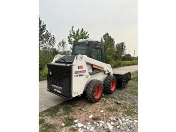 Мини-погрузчик с бортовым поворотом BOBCAT S16: фото 4