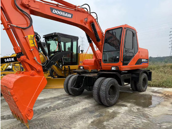 Колёсный экскаватор DOOSAN DH150W-7