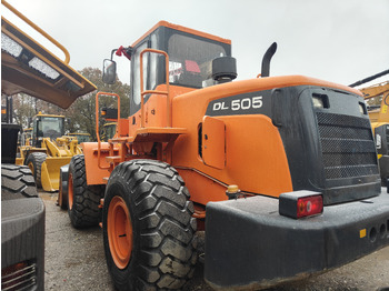 Колёсный погрузчик DOOSAN