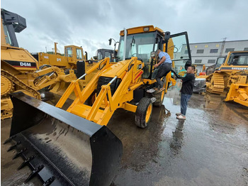 Экскаватор-погрузчик JCB 3CX