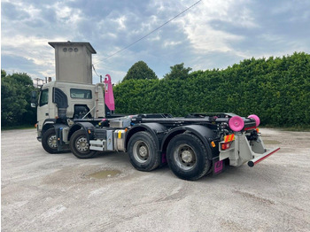 Крюковой мультилифт VOLVO FM480 SCARRABILE 8X4: фото 3 Крюковой мультилифт VOLVO FM480 SCARRABILE 8X4: фото 3