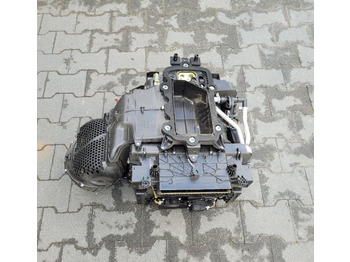 : фото в шапке страницы