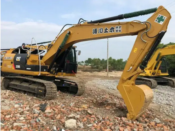 Гусеничный экскаватор CATERPILLAR 320D2