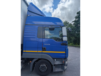 Тентованный грузовик MAN TGL 8.250: фото 3